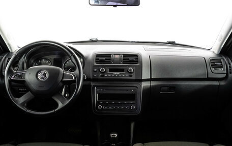 Skoda Fabia II, 2013 год, 849 000 рублей, 10 фотография