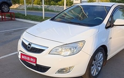 Opel Astra J, 2010 год, 790 000 рублей, 1 фотография
