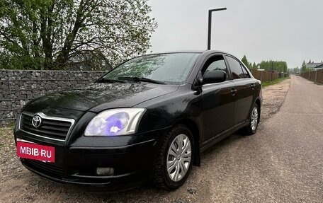Toyota Avensis III рестайлинг, 2004 год, 480 000 рублей, 3 фотография