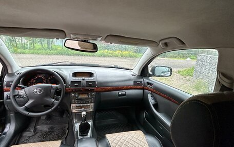 Toyota Avensis III рестайлинг, 2004 год, 480 000 рублей, 14 фотография