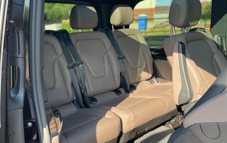 Mercedes-Benz V-Класс, 2023 год, 9 800 000 рублей, 11 фотография