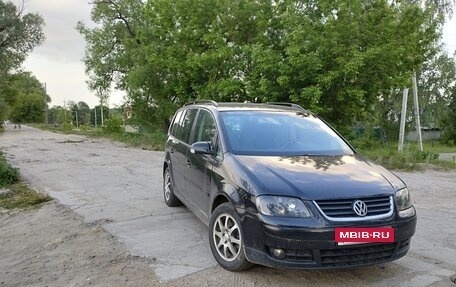Volkswagen Touran III, 2006 год, 620 000 рублей, 1 фотография