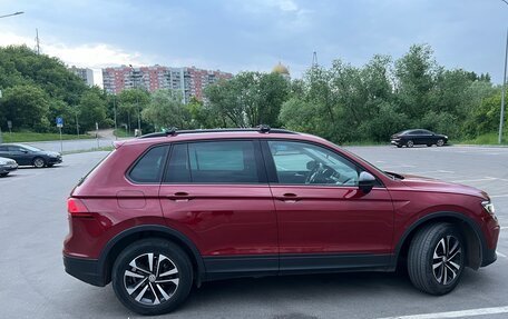 Volkswagen Tiguan II, 2019 год, 2 420 000 рублей, 5 фотография
