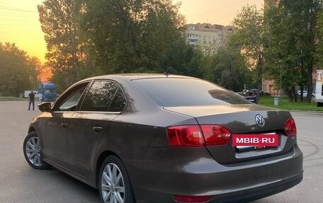 Volkswagen Jetta VI, 2012 год, 880 000 рублей, 3 фотография