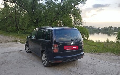 Volkswagen Touran III, 2006 год, 620 000 рублей, 5 фотография