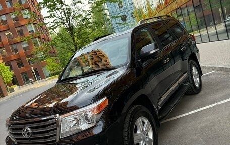 Toyota Land Cruiser 200, 2014 год, 6 900 000 рублей, 4 фотография