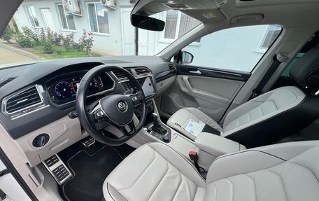 Volkswagen Tiguan II, 2019 год, 3 000 000 рублей, 14 фотография