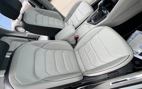 Volkswagen Tiguan II, 2019 год, 3 000 000 рублей, 22 фотография