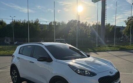 KIA Sportage IV рестайлинг, 2020 год, 2 500 000 рублей, 2 фотография