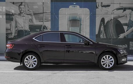 Skoda Superb III рестайлинг, 2019 год, 2 100 000 рублей, 5 фотография