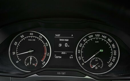 Skoda Superb III рестайлинг, 2019 год, 2 100 000 рублей, 14 фотография