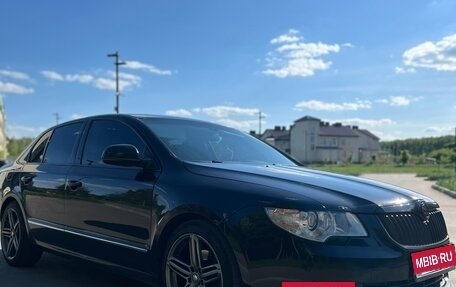 Skoda Superb III рестайлинг, 2011 год, 1 100 000 рублей, 2 фотография