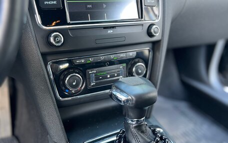 Skoda Superb III рестайлинг, 2011 год, 1 100 000 рублей, 14 фотография