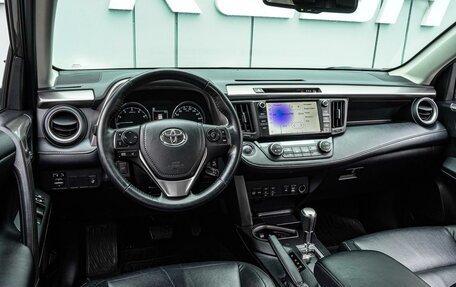 Toyota RAV4, 2018 год, 2 560 000 рублей, 6 фотография