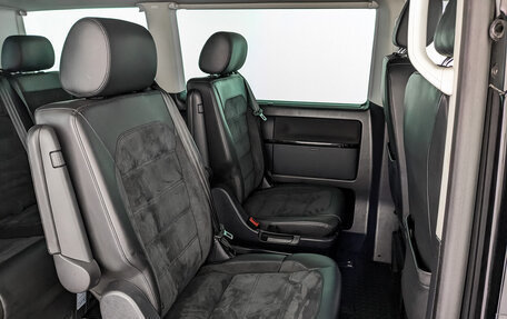 Volkswagen Multivan T6 рестайлинг, 2018 год, 3 745 000 рублей, 18 фотография