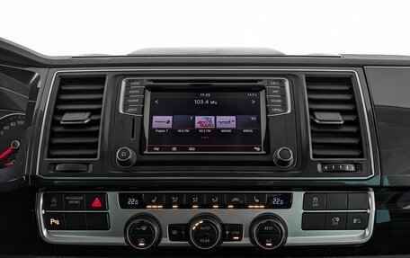 Volkswagen Multivan T6 рестайлинг, 2018 год, 3 745 000 рублей, 17 фотография
