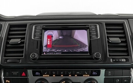Volkswagen Multivan T6 рестайлинг, 2018 год, 3 745 000 рублей, 25 фотография