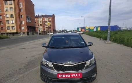 KIA Rio III рестайлинг, 2017 год, 700 000 рублей, 2 фотография
