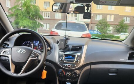 Hyundai Solaris II рестайлинг, 2014 год, 1 200 000 рублей, 7 фотография