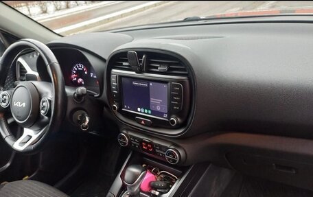 KIA Soul III, 2022 год, 2 100 000 рублей, 11 фотография