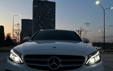 Mercedes-Benz C-Класс, 2016 год, 2 100 000 рублей, 19 фотография