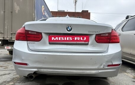 BMW 3 серия, 2013 год, 1 390 000 рублей, 12 фотография