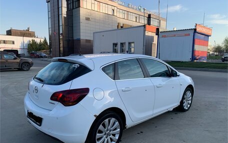 Opel Astra J, 2011 год, 730 000 рублей, 2 фотография