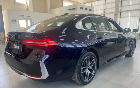 BMW 5 серия, 2024 год, 7 999 000 рублей, 4 фотография