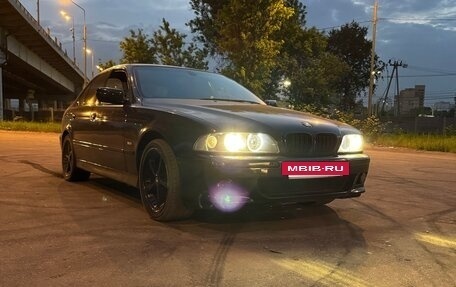 BMW 5 серия, 2001 год, 880 000 рублей, 3 фотография