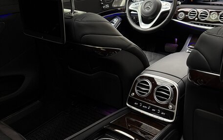 Mercedes-Benz Maybach S-Класс, 2019 год, 19 000 000 рублей, 30 фотография