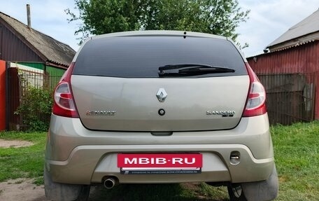 Renault Sandero I, 2012 год, 615 000 рублей, 2 фотография