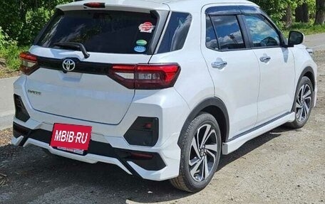 Toyota Raize I, 2021 год, 2 000 000 рублей, 2 фотография