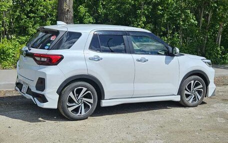 Toyota Raize I, 2021 год, 2 000 000 рублей, 11 фотография