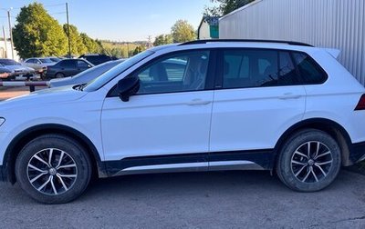 Volkswagen Tiguan II, 2019 год, 2 460 000 рублей, 1 фотография