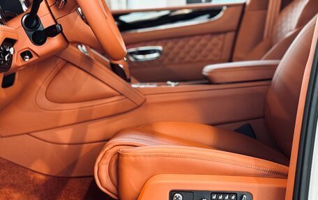 Bentley Bentayga I, 2023 год, 49 500 000 рублей, 9 фотография