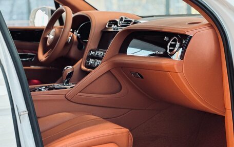 Bentley Bentayga I, 2023 год, 49 500 000 рублей, 10 фотография