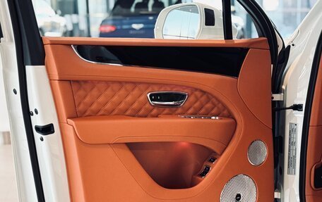 Bentley Bentayga I, 2023 год, 49 500 000 рублей, 16 фотография