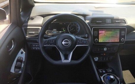 Nissan Leaf II, 2024 год, 5 395 000 рублей, 8 фотография