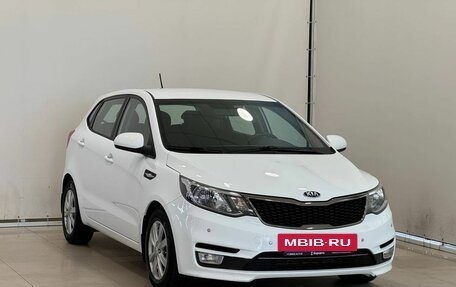 KIA Rio III рестайлинг, 2016 год, 1 090 000 рублей, 2 фотография