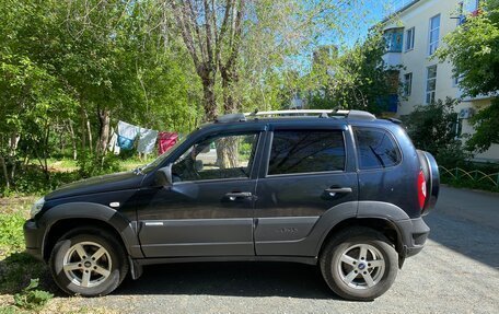 Chevrolet Niva I рестайлинг, 2011 год, 600 000 рублей, 5 фотография