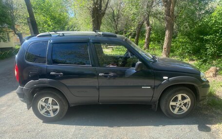 Chevrolet Niva I рестайлинг, 2011 год, 600 000 рублей, 4 фотография