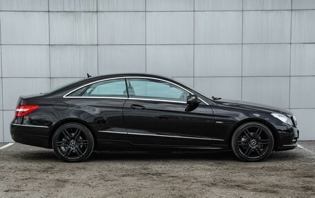 Mercedes-Benz E-Класс, 2010 год, 1 870 000 рублей, 5 фотография