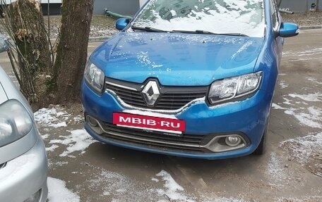 Renault Logan II, 2015 год, 750 000 рублей, 4 фотография