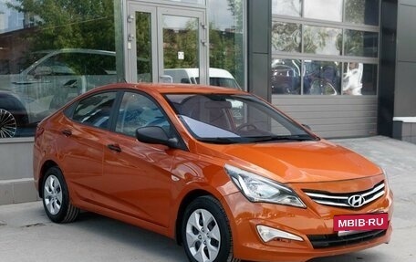 Hyundai Solaris II рестайлинг, 2015 год, 950 000 рублей, 3 фотография