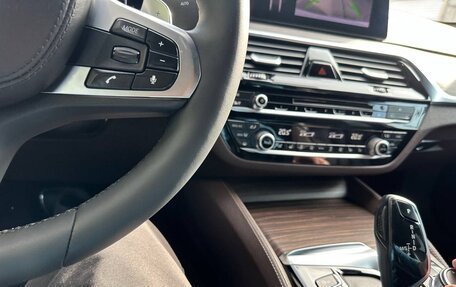 BMW 5 серия, 2018 год, 4 550 000 рублей, 18 фотография