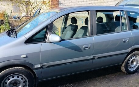 Opel Zafira A рестайлинг, 2004 год, 499 000 рублей, 4 фотография