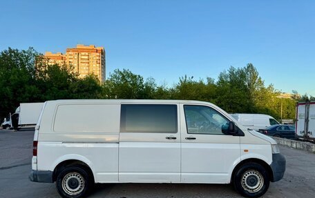 Volkswagen Transporter T5 рестайлинг, 2006 год, 1 090 000 рублей, 6 фотография