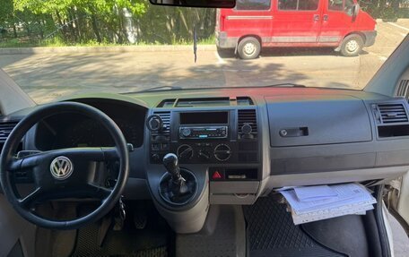 Volkswagen Transporter T5 рестайлинг, 2006 год, 1 090 000 рублей, 13 фотография