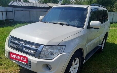Mitsubishi Pajero IV, 2013 год, 1 850 000 рублей, 1 фотография