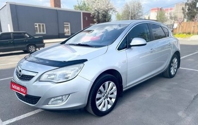 Opel Astra J, 2011 год, 880 000 рублей, 1 фотография